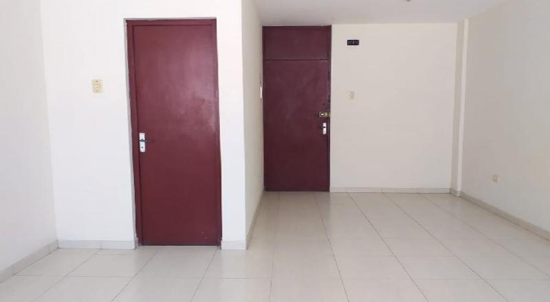 ALQUILER DE OFICINA 1° PISO EN EL CENTRO DE CHICLAYO